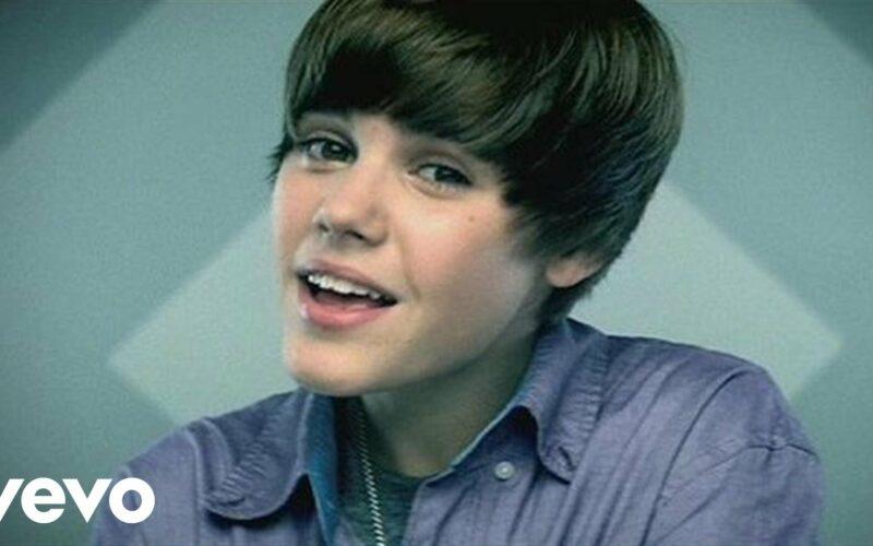 justin bieber close-up shot.