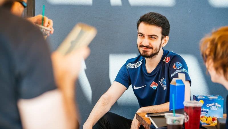 Zeitnot emekli oldu
