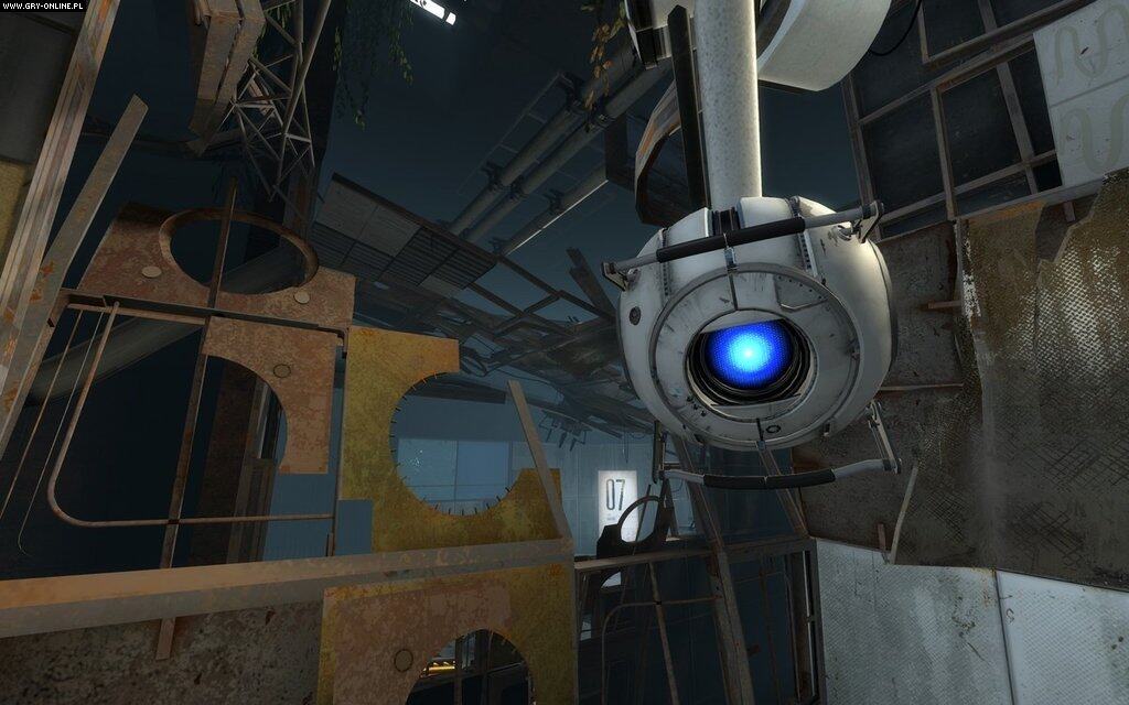 Bu kafa şişiren robot, Portal 2'de yolculuğumuzda yegane dostumuz oldu.