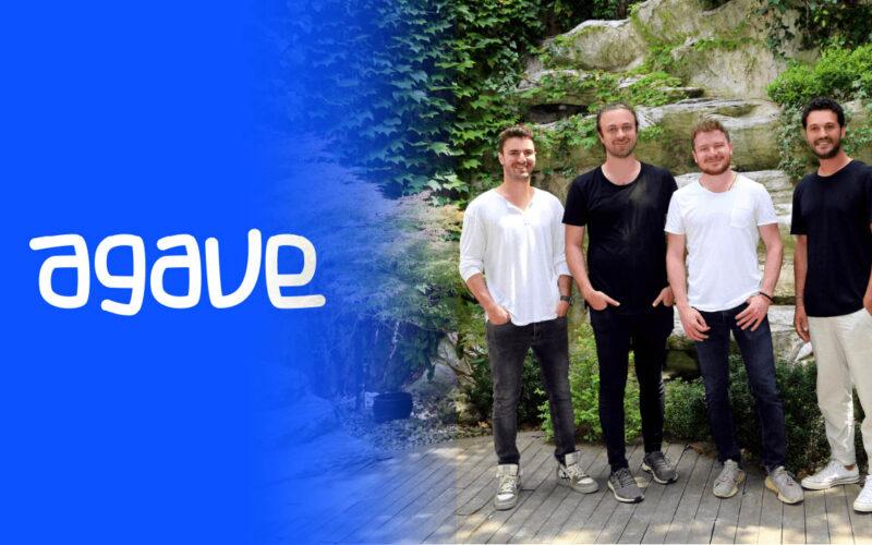 Agave Games ekip üyeleri bir arada duruyor