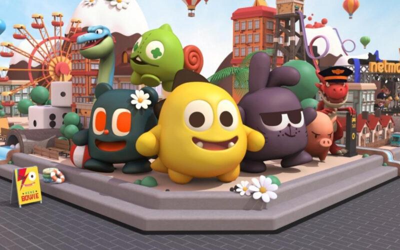 Netmarble karakterleri Netmarble logosunun yanında