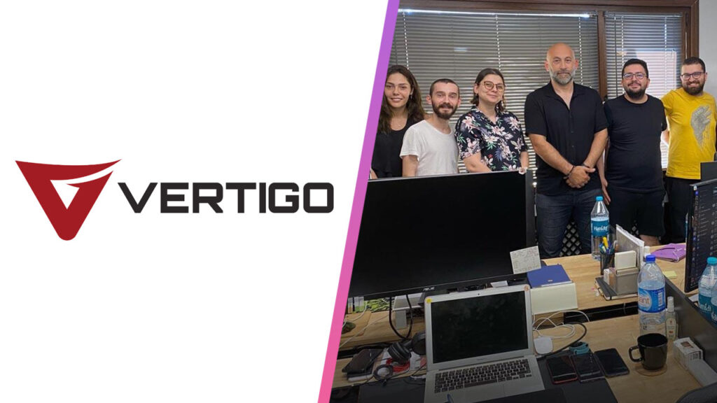 Vertigo Games logosu solda, sağ taraftaysa Ulas Karademir ve Veritgo çalışanlarının bir fotoğrafı