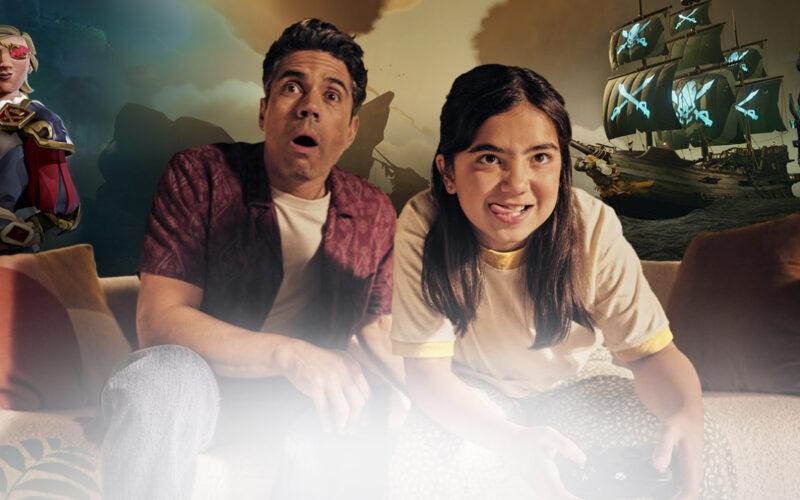 Baba ve kız Xbox Game Pass Friends and Family planını kullanıyor