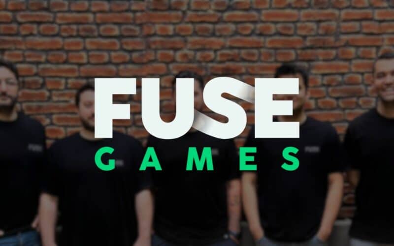 art alanda fuse games ekibi ve önde fuse games logosu.