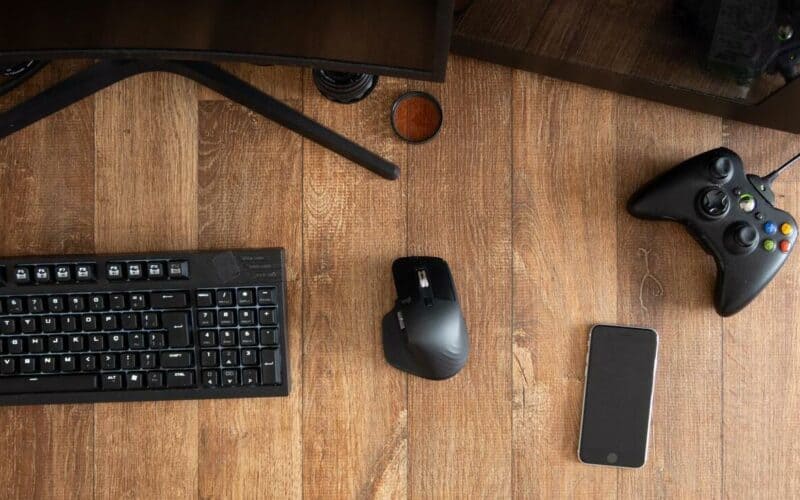 all types of gaming devices mobile pc console