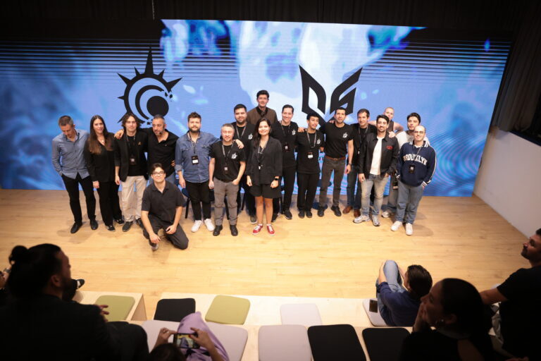 İstanbul'da düzenlenen Providence lansmanından bir ekip fotoğrafı