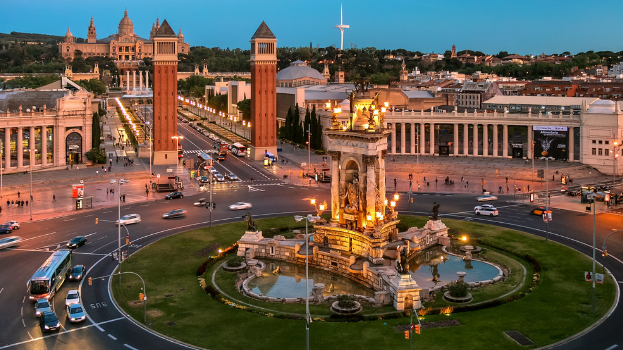 Plaça d’Espanya (Plaza de España) in Barcelona, Spain - Photo Credit: